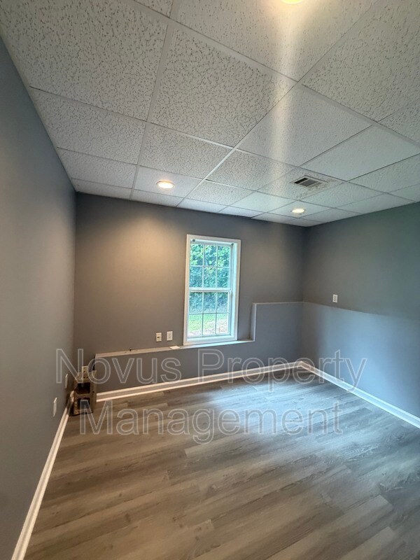 Building Photo - 214 Farmington Trce
