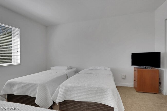 Building Photo - 3353 Antica St