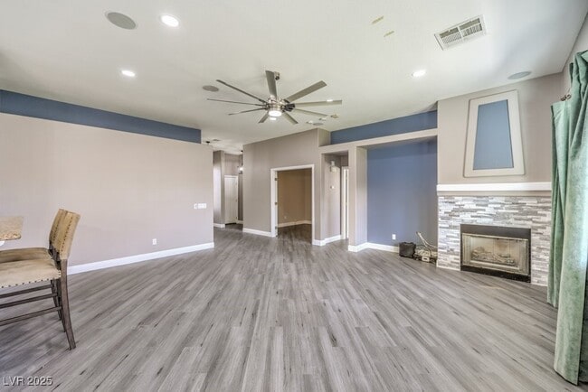 Building Photo - 10575 Regal Stallion Ave