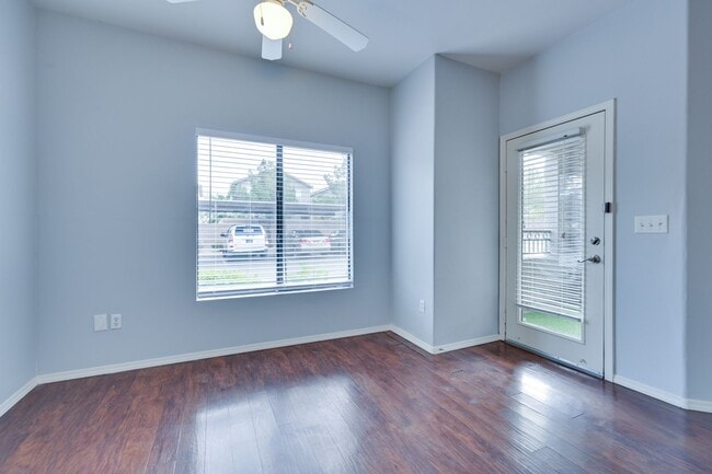 Building Photo - NW!! Gated!!! Clubhouse!!!Community Pool!!! 1st Floor Condo!!! Wood like floors!! No Carpet!!