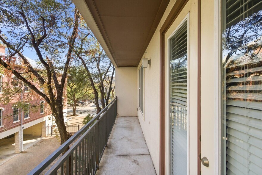 Building Photo - 1900 Barton Springs Rd