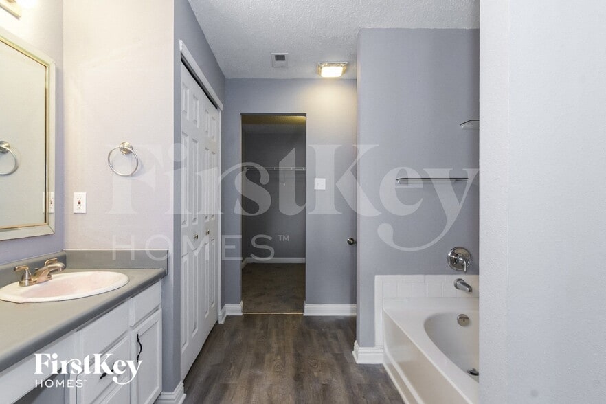 Building Photo - 8736 Belle Union Dr