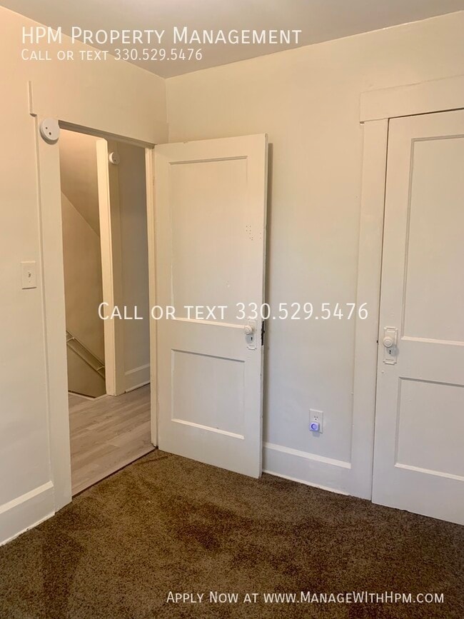 Building Photo - 1729 Edwards Ave NE