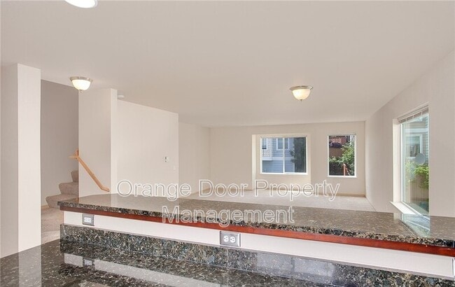 Building Photo - 2414 SW Holden St
