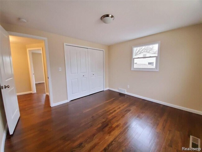 Building Photo - 15596 Nola Cir