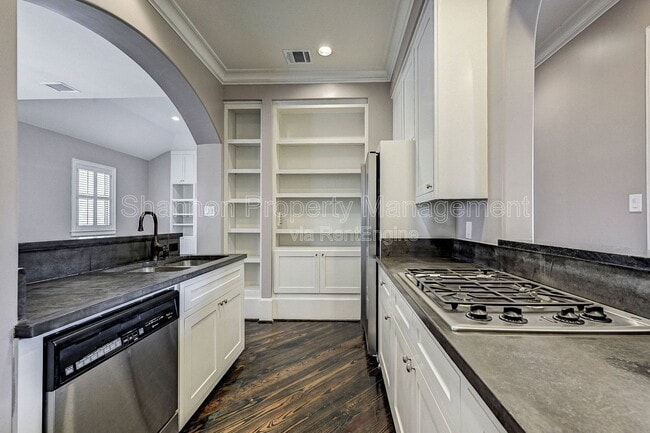 Building Photo - 3128 Alabama Ct