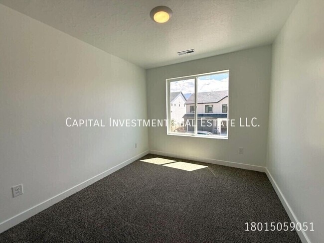 Building Photo - 4347 N 325 E