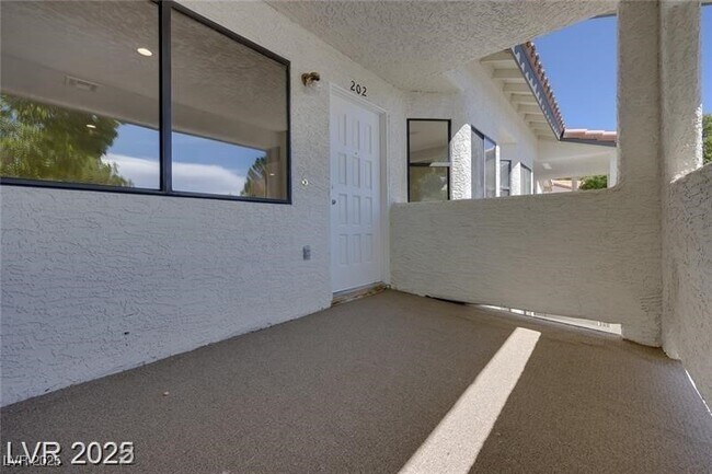 Building Photo - 8804 River Pines Ct