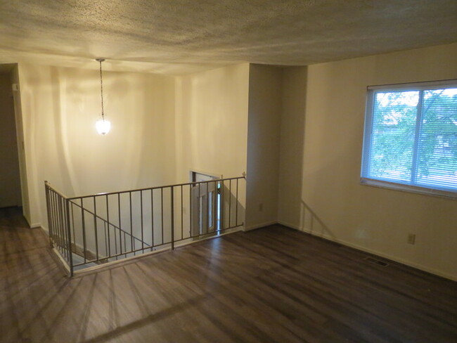 Building Photo - new rental in Reynoldsburg Schools