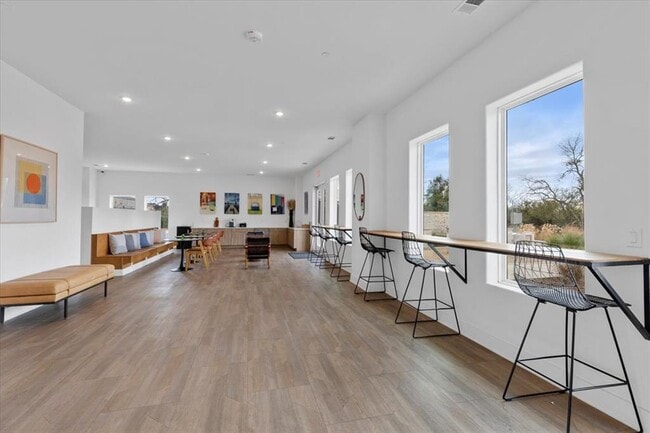 Building Photo - 4802 S Congress Ave