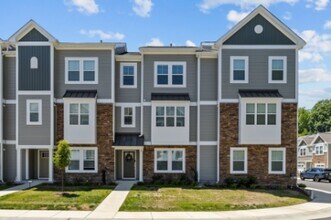 Building Photo - 2022 Laycock Ln