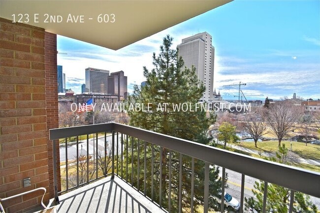 Building Photo - Stunning Downtown SLC Condo - Spacious & P...