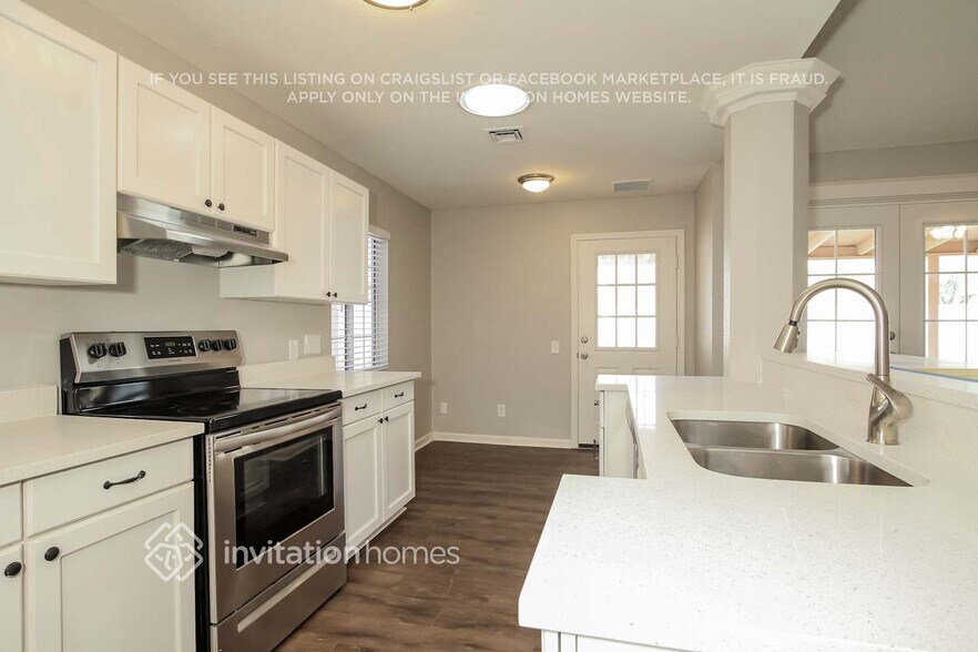 Building Photo - 6744 W Turquoise Ave