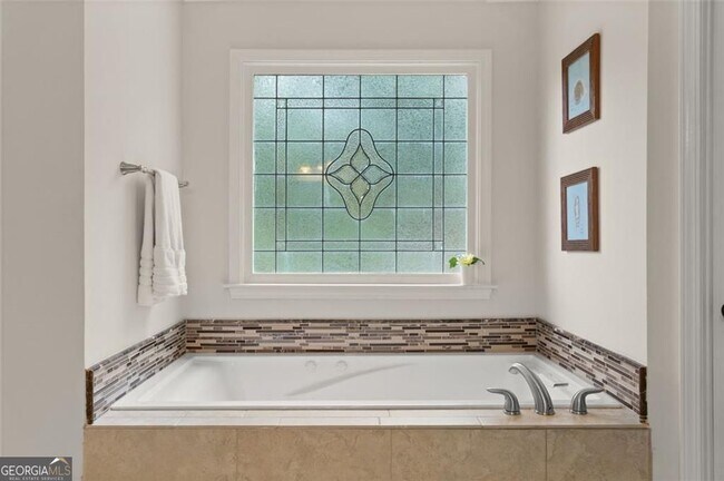 Building Photo - 415 Lyerly Pointe