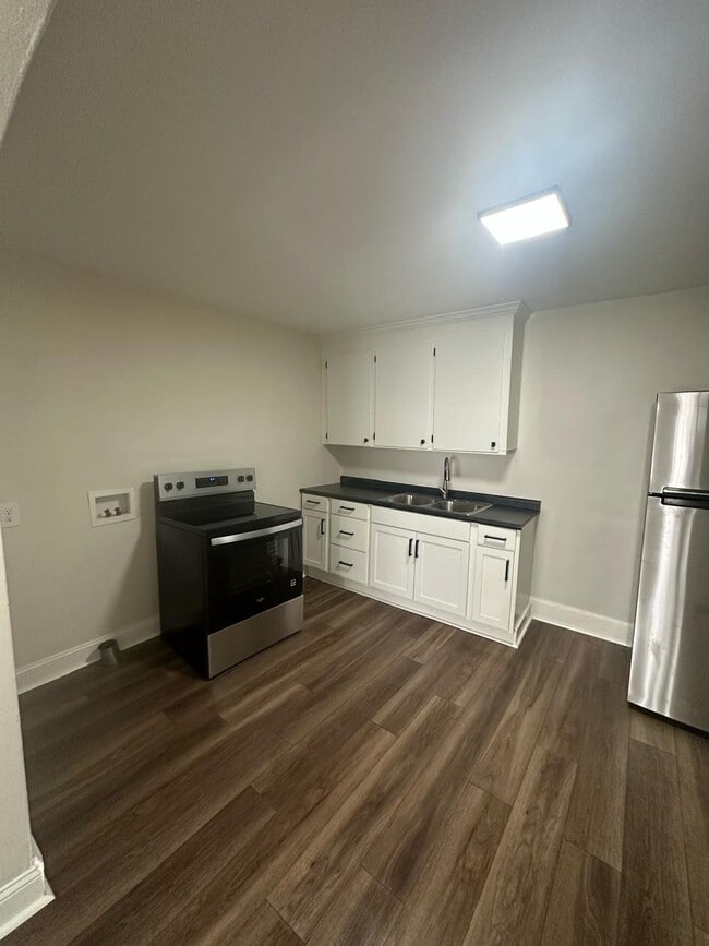 Building Photo - 104 Dukeland Dr