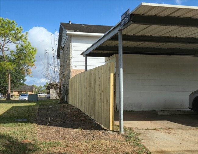 Building Photo - 7151 Chasewood Dr