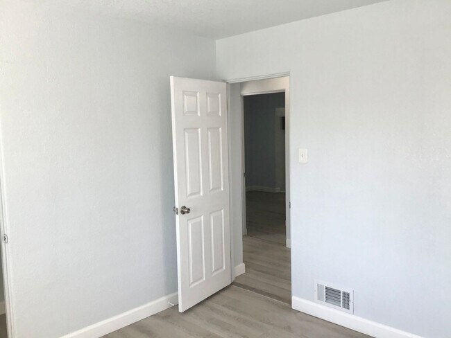 Building Photo - 921 Xavier St