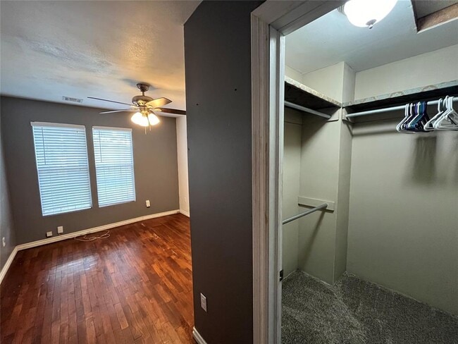 Building Photo - 312 N 6th St