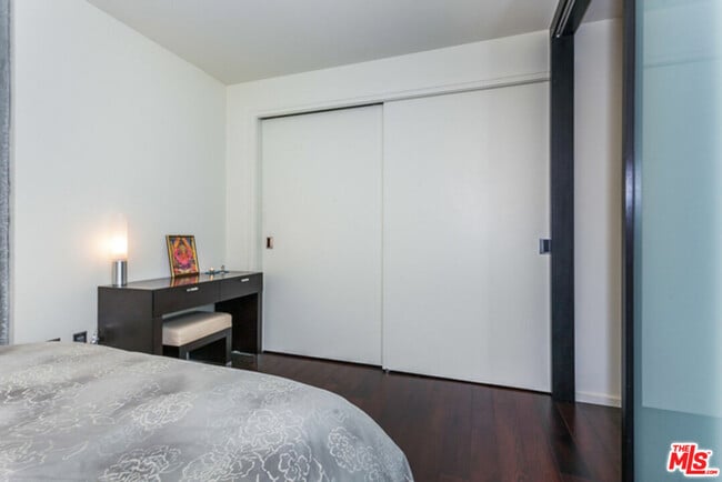 Building Photo - 1155 S Grand Ave