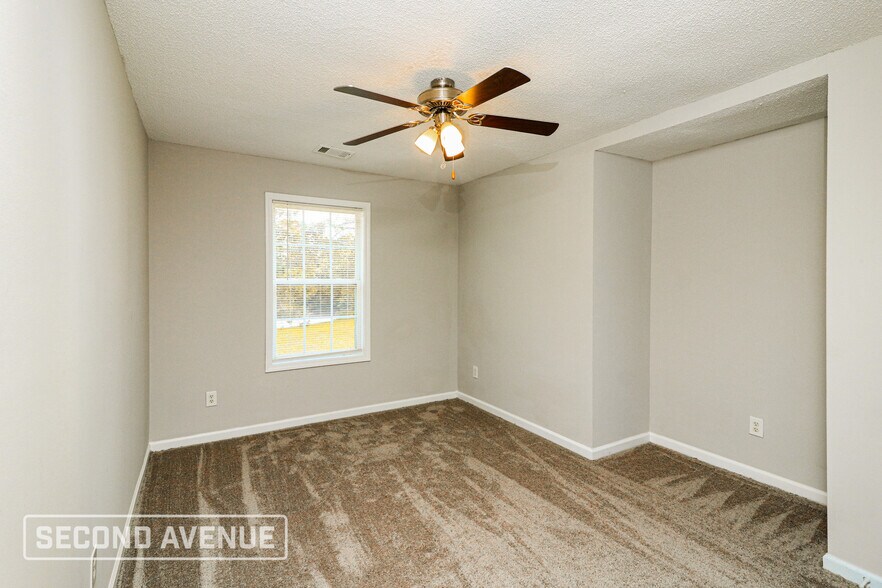 Building Photo - 24 Smith Cir