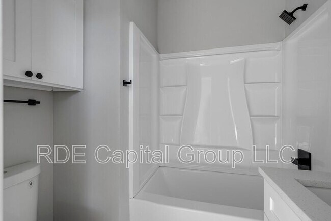 Building Photo - 948 S Corinth St Rd