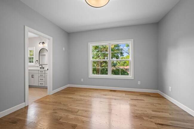 Building Photo - BRAND NEW! Spacious Nashville Home in a Qu...