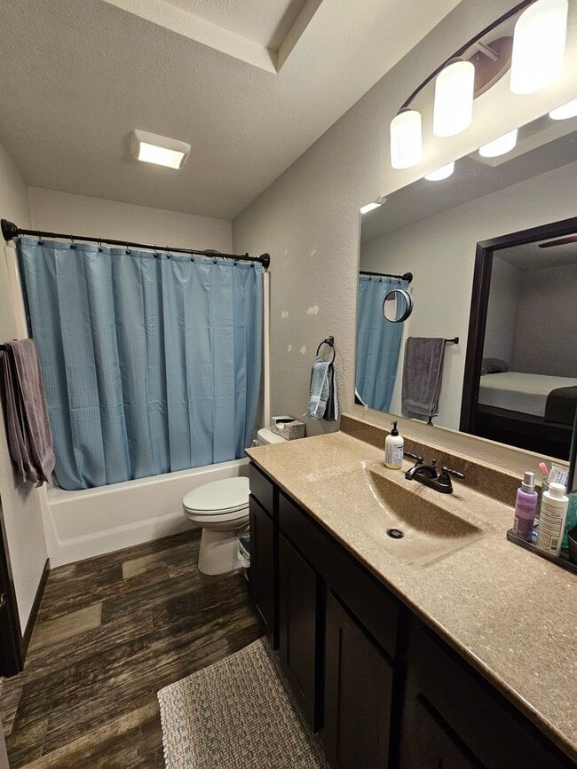 Building Photo - 4 BED | 2 BATH | DOUBLE GARAGE | RAPID VALLEY