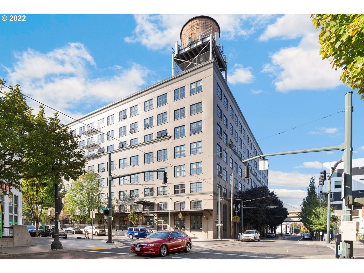 Building Photo - 1420 NW Lovejoy St