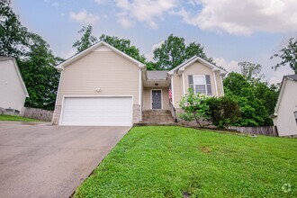 Building Photo - Pet Friendly Three Bedroom!