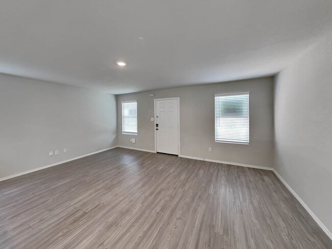 Building Photo - 7302 Alcazar Gate