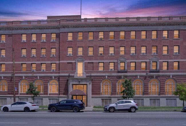Building Photo - 501 N Central Ave