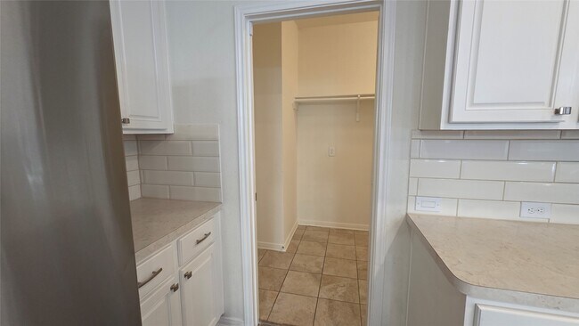 Building Photo - 20915 Westgreen Spgs Dr