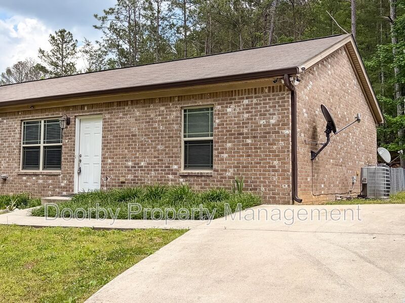 Building Photo - 3850 Youngstown Rd