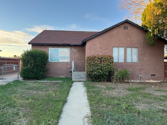 Primary Photo - 229 T St