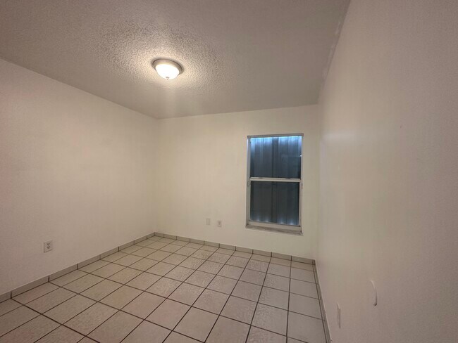 Bed 2 - 21444 NW 40th Circle Ct