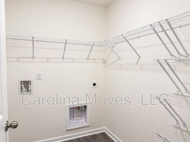 Building Photo - 6015 Willutuck Dr