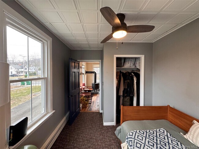 Building Photo - 69 Russell Ave