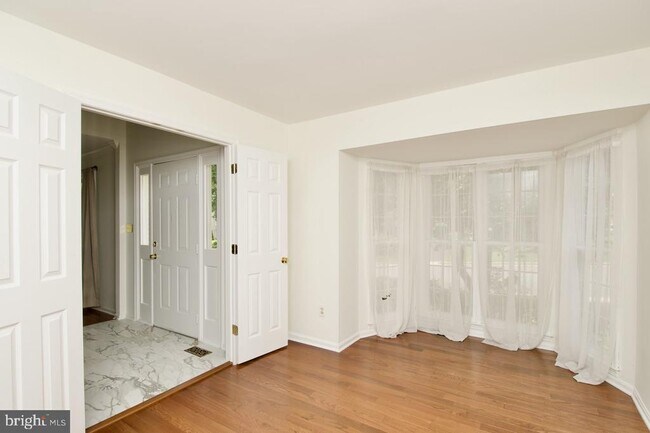 Building Photo - 8614 Oak Chase Cir