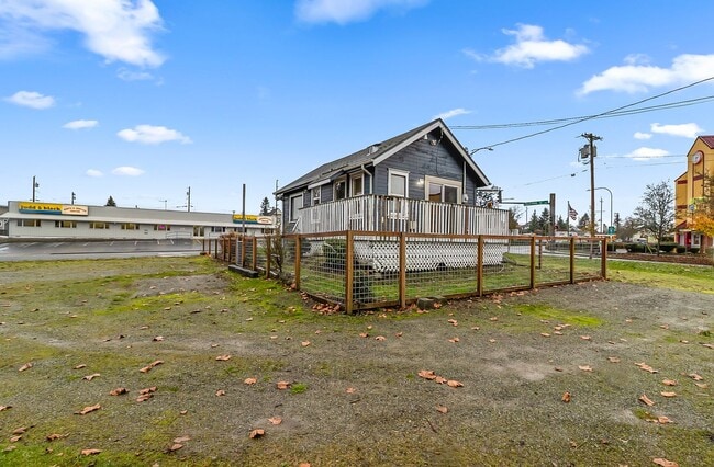 Building Photo - Cute 1 bedroom close to everything in Everett