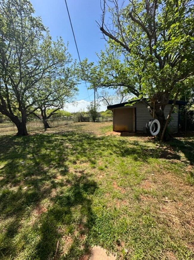 Building Photo - 2217 Lowden St