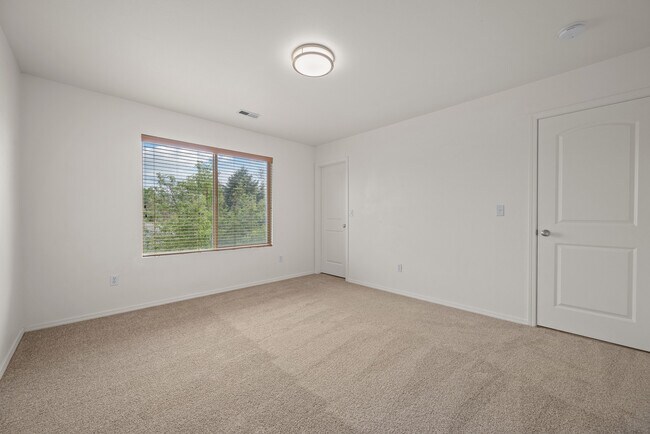 Building Photo - 2867 W 400 S