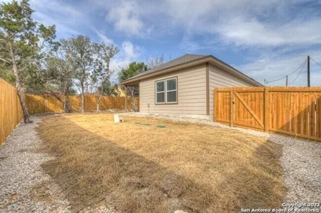 Building Photo - Charming 3BR House in Spring Branch