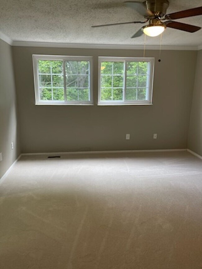 Building Photo - 3422 Belfry Ln