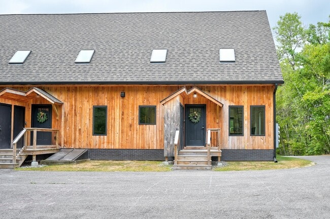Building Photo - 22 Pudding Pond Dr