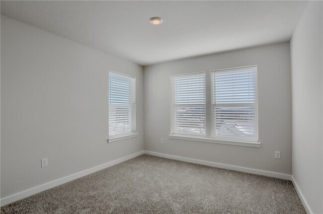 Building Photo - 122 Scotland Ln