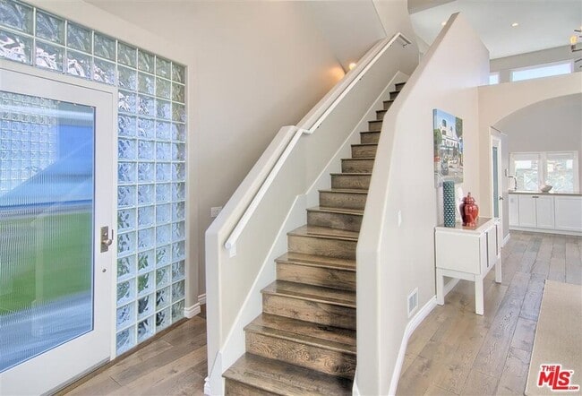 Building Photo - 2906 2nd St