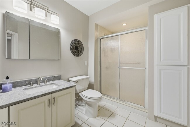 Building Photo - 1925 Clifford St