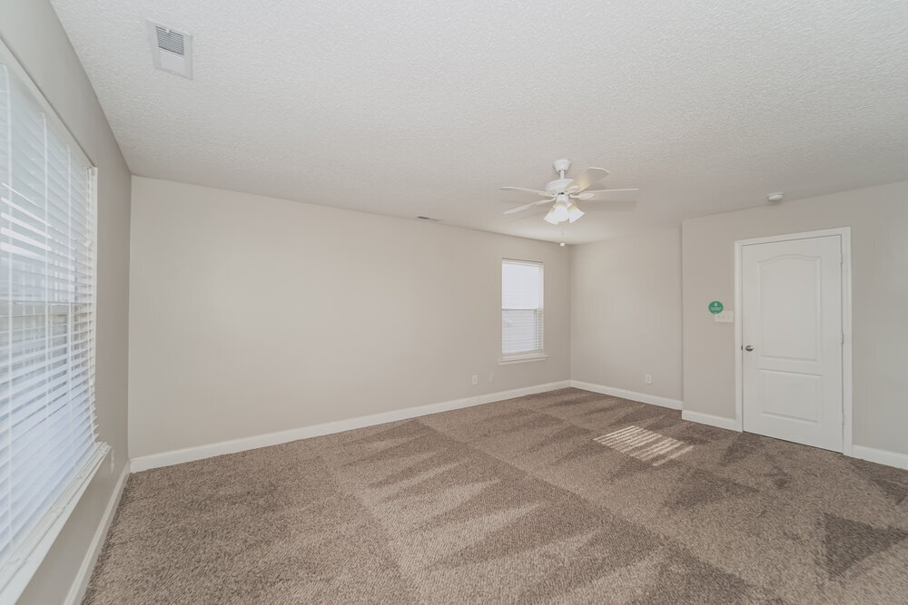 Building Photo - 13636 Coram Pl