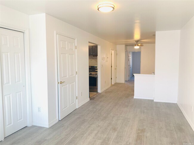 Building Photo - 22-15 119th St