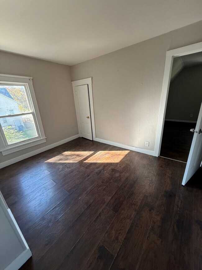 Building Photo - SECTION 8 and EDEN Accepted!! Your Newly R...